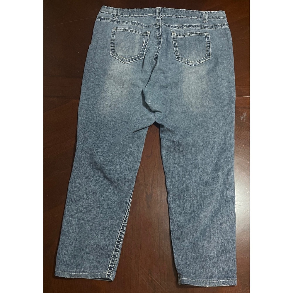 Bongo Womens Plus Size 20W Distressed Straight Leg Jeans Medium Wash Blue Denim - Picture 3 of 7